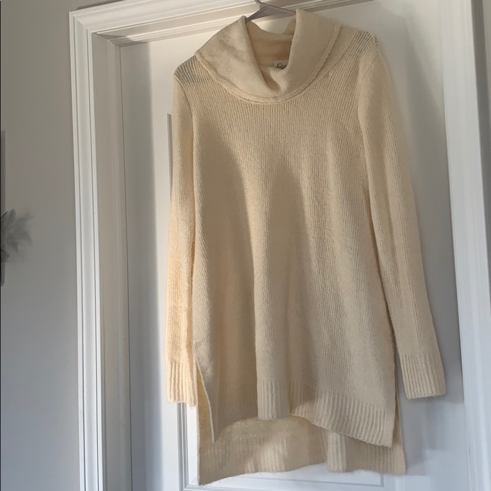 Never worn Jessica Simpson maternity sweater